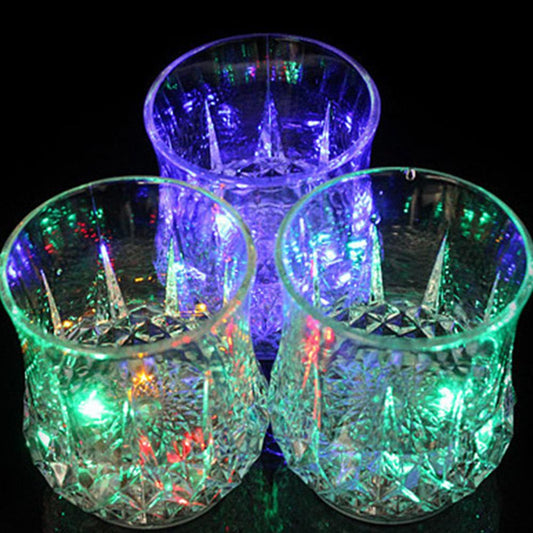 Single pcs - Lighting glass Led Flashing Water Inductive Rainbow Color Cup LED Glowing Water Mug Colorful Glowing Cup Pour Water And It Lights Up Inductive Pineapple Cup KTV Bar Color Changing Beer Cup 200ml