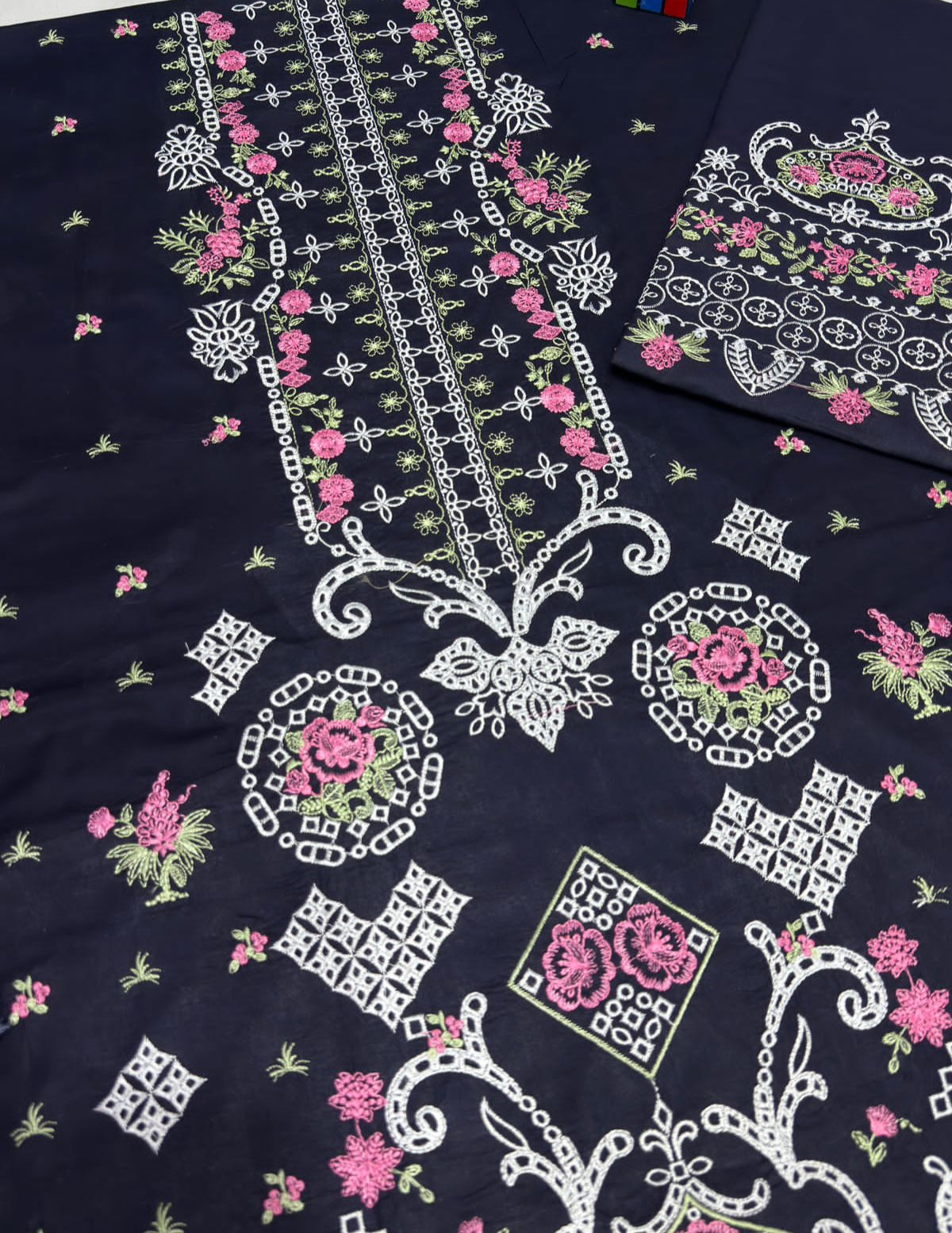 Qalamqar 6107 Luxury Airjet Lawn 3PC Suit – Heavy Embroidered Summer Collection with Voil Dupatta