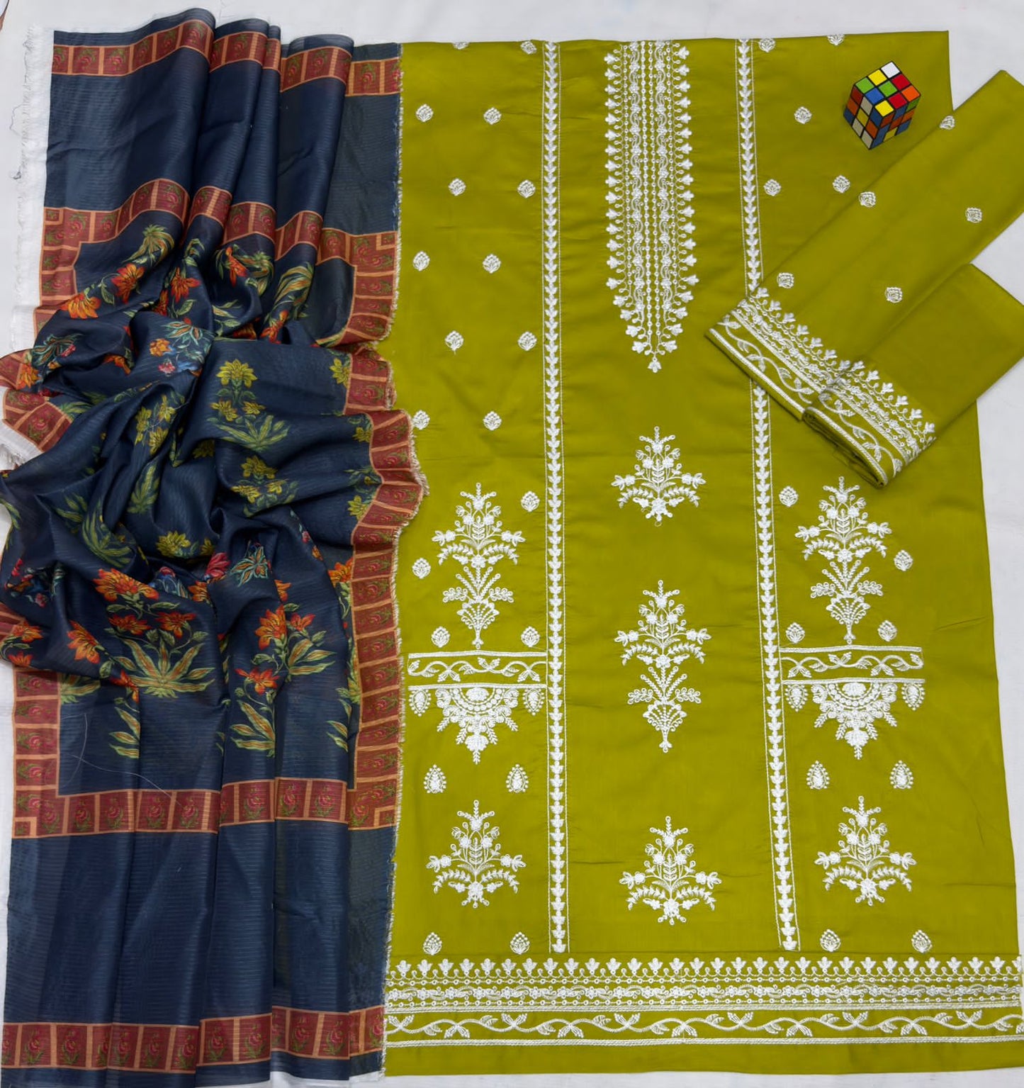 Urge 5135 Premium Summer Lawn 3PC Suit – Heavy Embroidered Airjet Lawn with Voil Dupatta