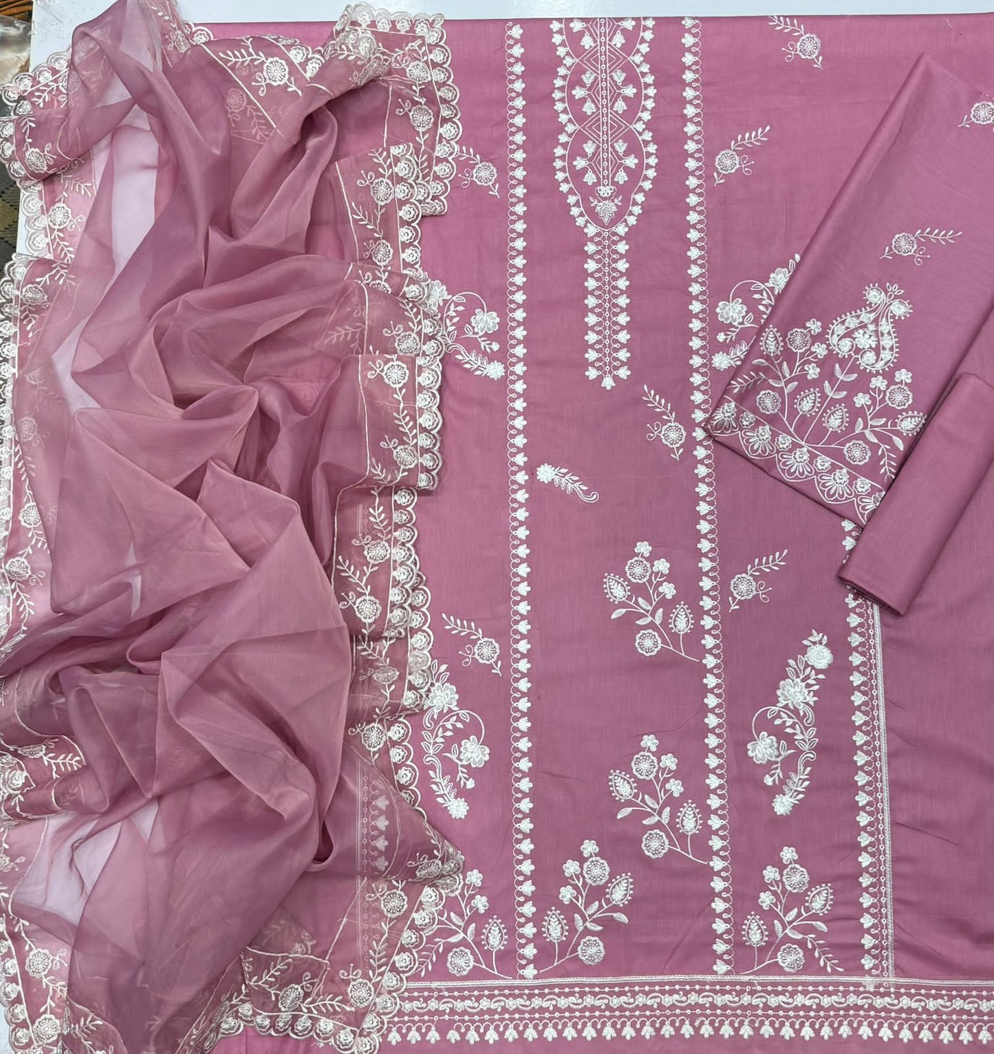 Cross Stitch 4122 Luxury Embroidered Airjet Lawn 3PC Suit with Organza Dupatta