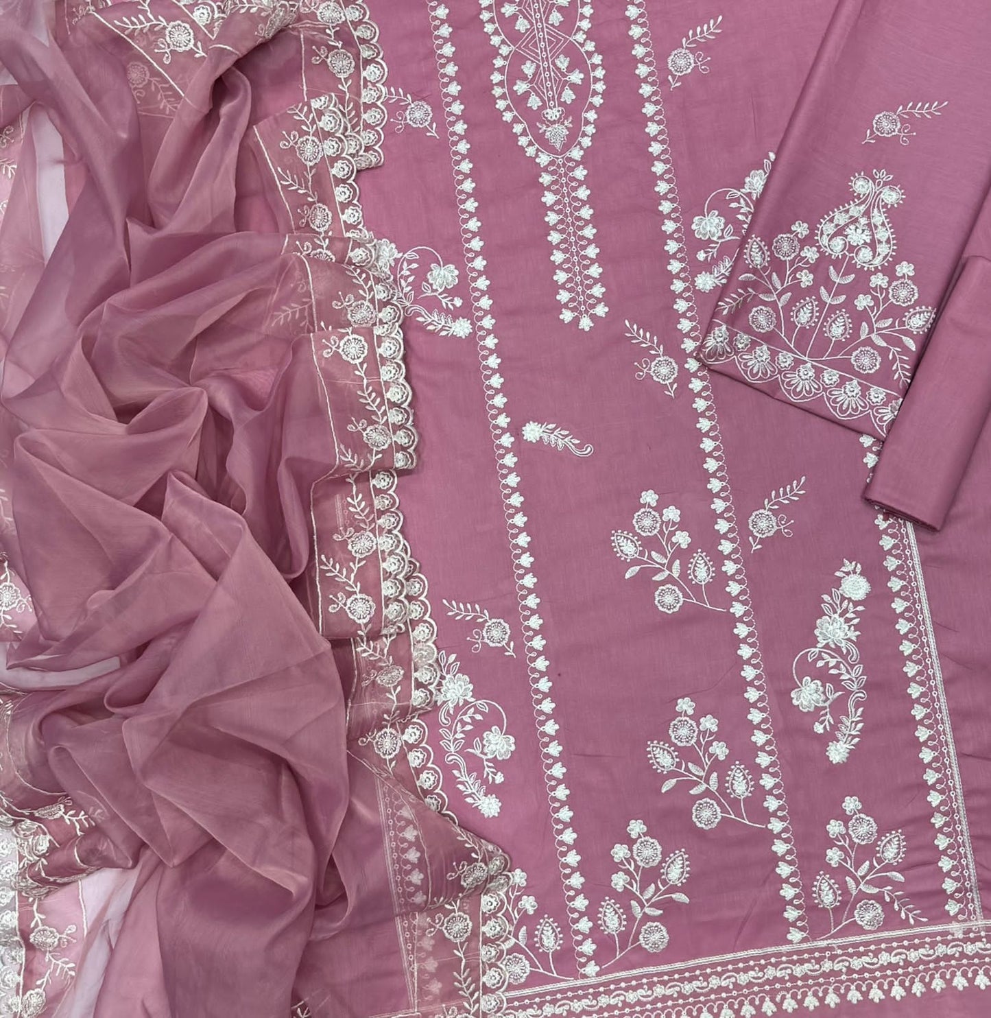 Cross Stitch 4122 Luxury Embroidered Airjet Lawn 3PC Suit with Organza Dupatta